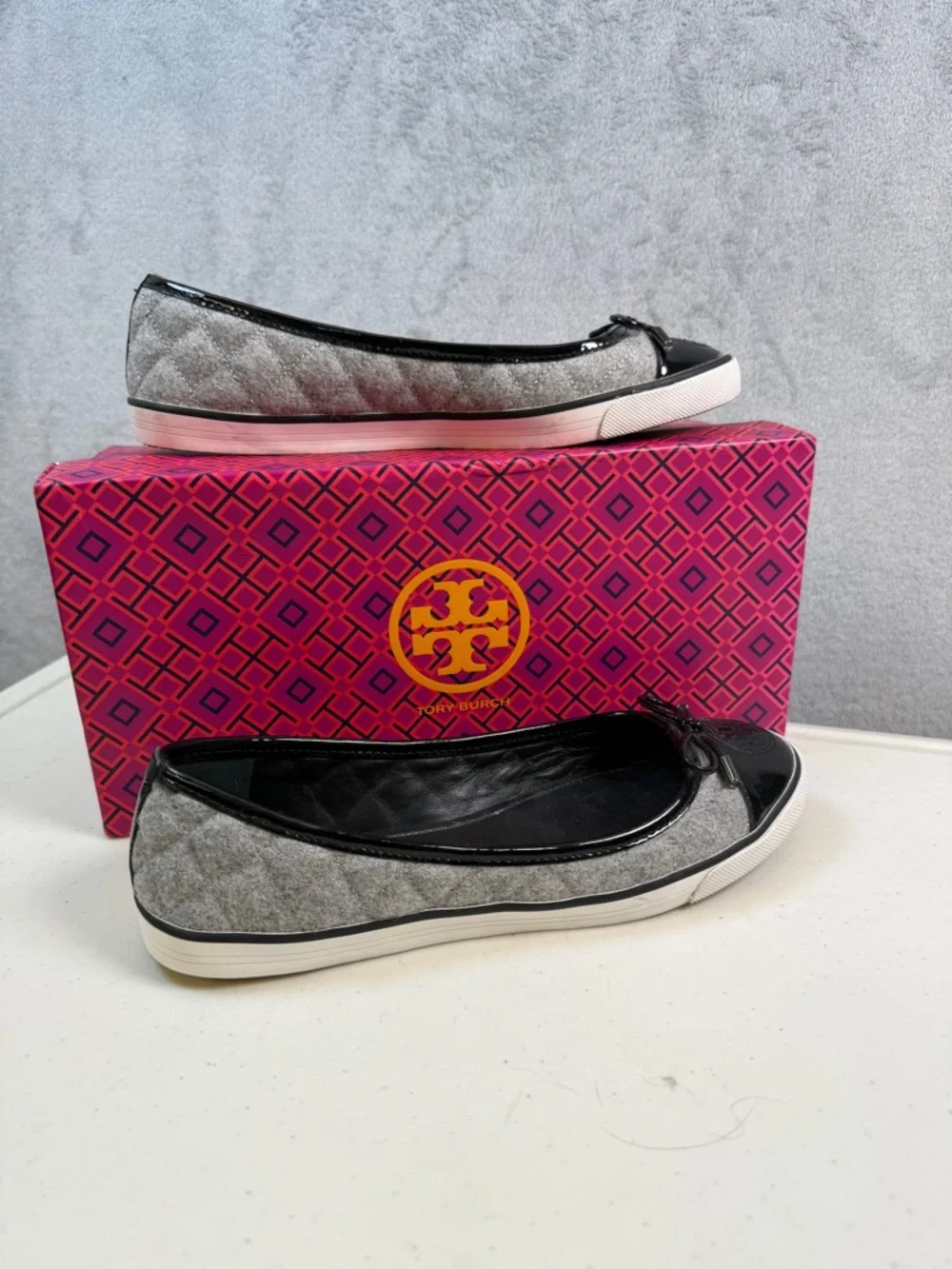 Tory Burch Skyler Sneaker Size 7.5 Flannel Fabric Soft Patent Shoes - Picture 4 of 8